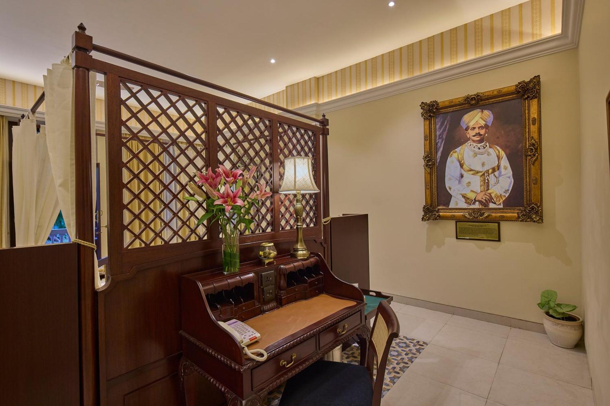Royal Orchid Metropole Mysore Eksteriør billede