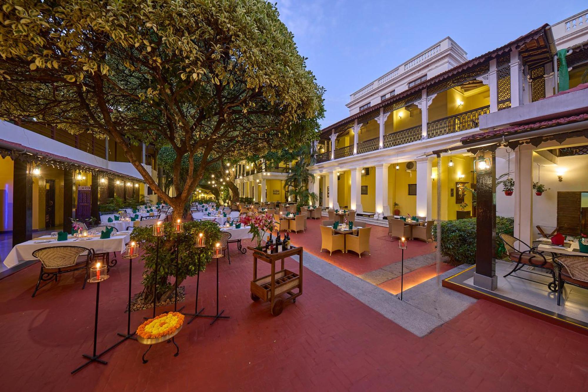 Royal Orchid Metropole Mysore Eksteriør billede